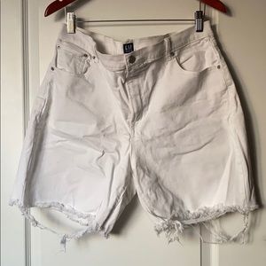 Gap white shorts